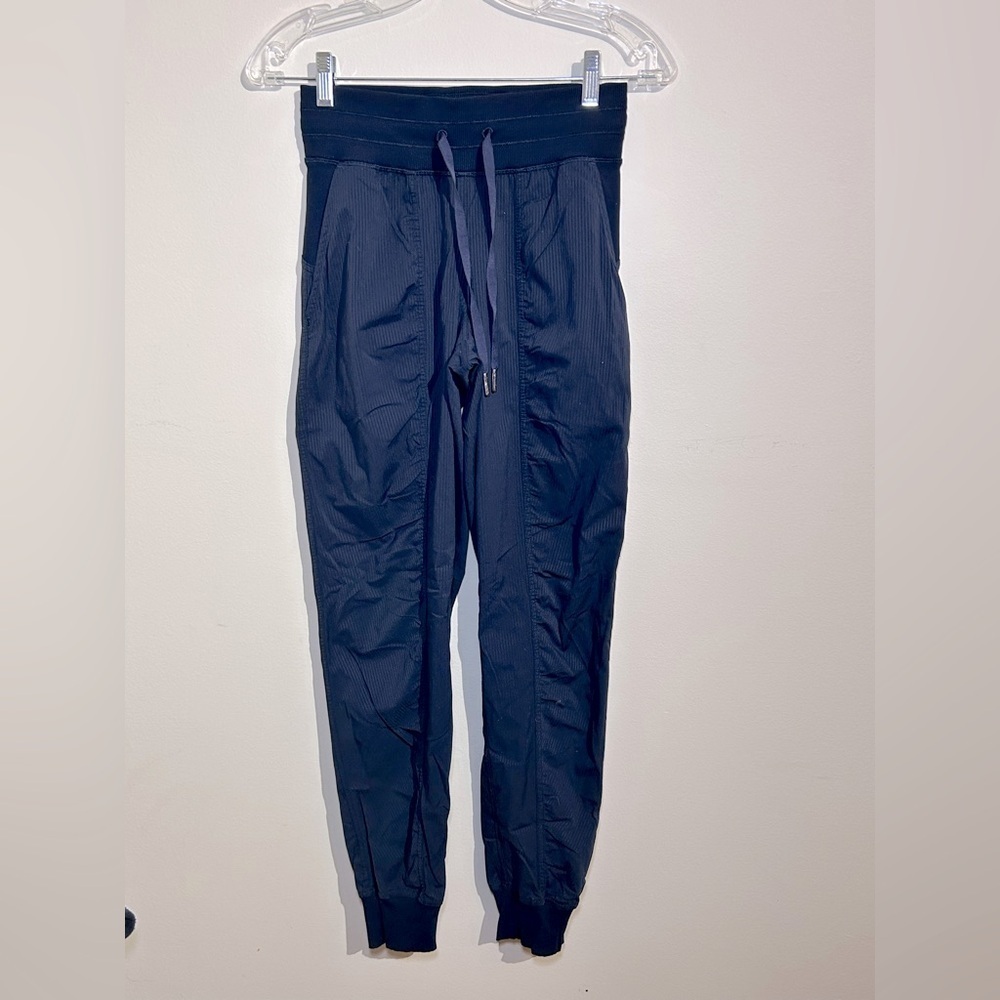 Lululemon Black Ruched Jogger Pants Size 2